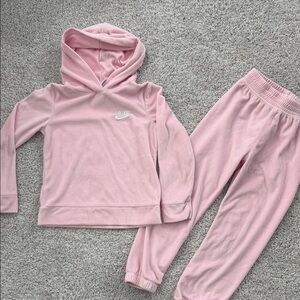Nike set, size 6